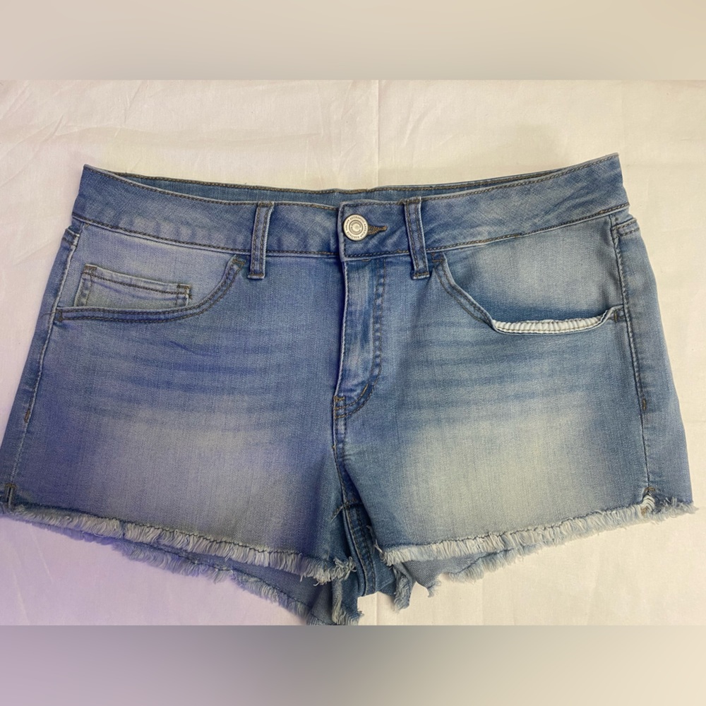 Shortie jean shorts, size 13 NWOT, SO brand